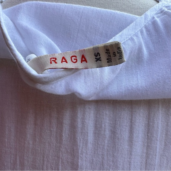 Raga Embroidered Eyelet V Neckline Bell Sleeves White Cotton Tunic Top Size S - Picture 12 of 12